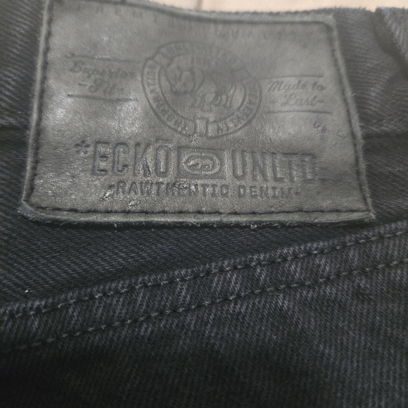 Ecko Unlimited Men's Black Jean Shorts - Picture 3 of 4
